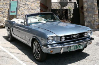 1965 Ford Mustang convertible V8 